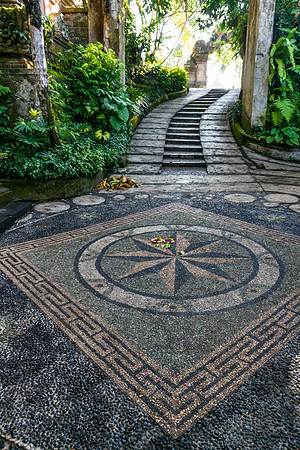 Bali - Ubud - ONEWORLD retreats - Kumara
